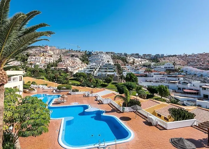 Ines Luxury אדחה